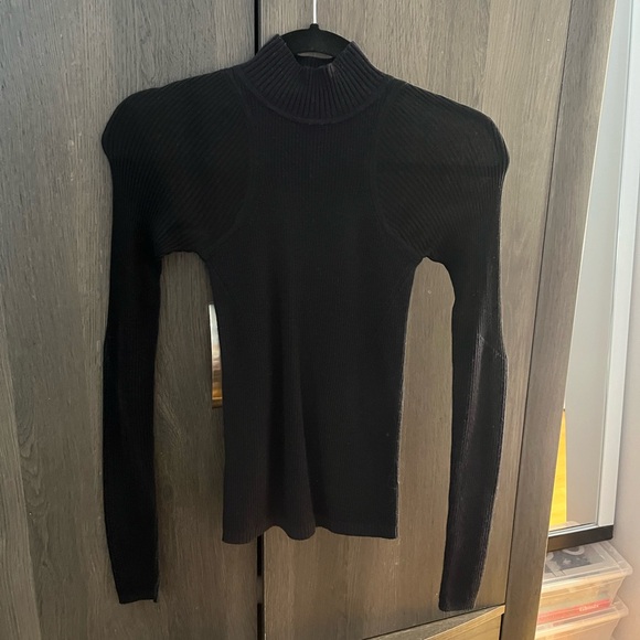 LULULEMON Knit Turtleneck Sweater - Picture 1 of 3